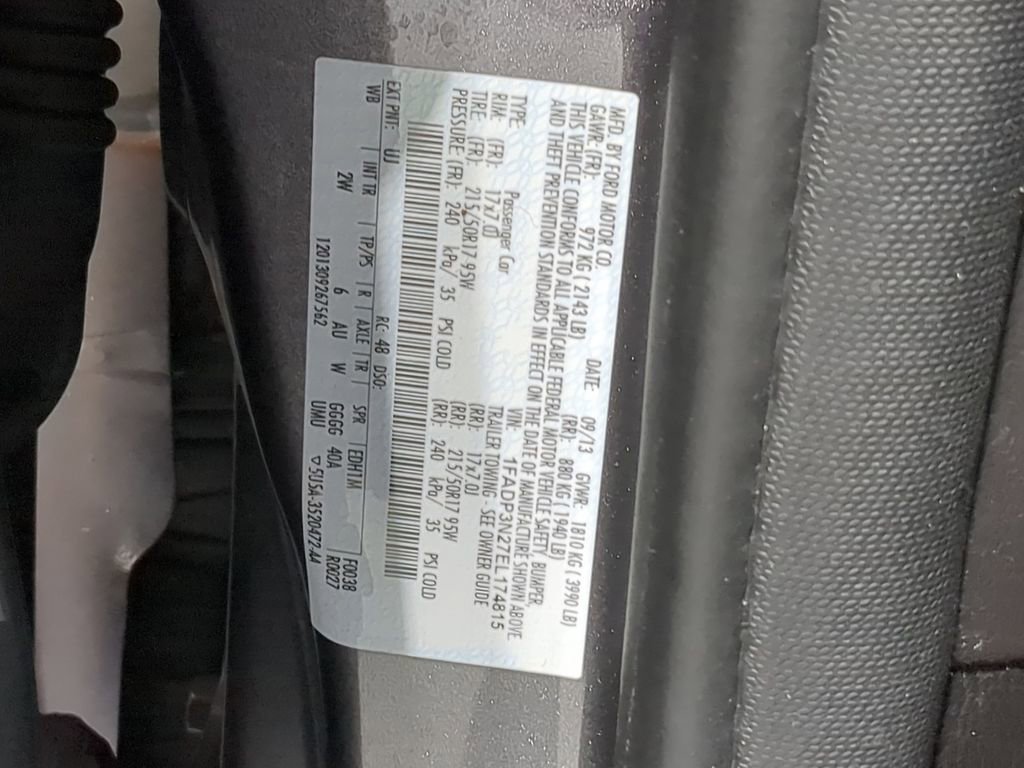 Used 2014 Ford Focus Titanium FWD image 39