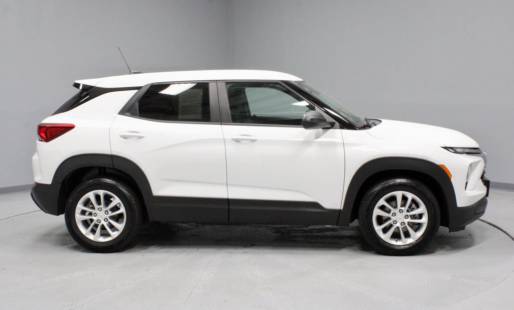 Used 2024 Chevrolet TrailBlazer LS w/ LS Convenience Package FWD image 5