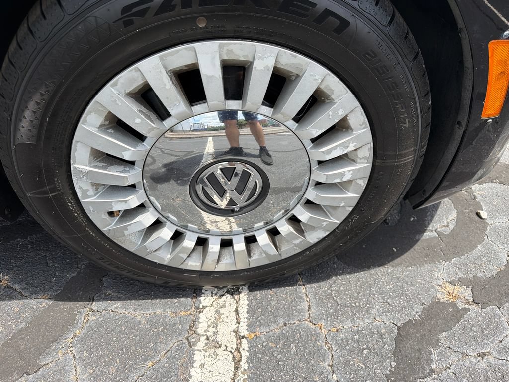 Used 2013 Volkswagen Beetle 2.5 FWD image 17