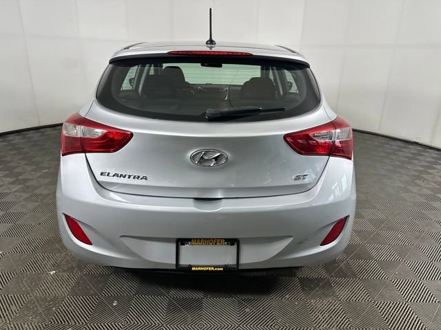 Used 2017 Hyundai Elantra GT image 4