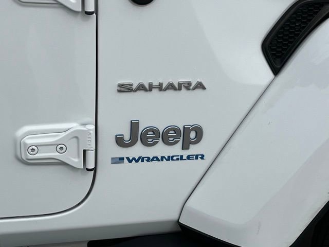 Used 2023 Jeep Wrangler Unlimited Sahara w/ Cold Weather Group AWD/4WD image 7