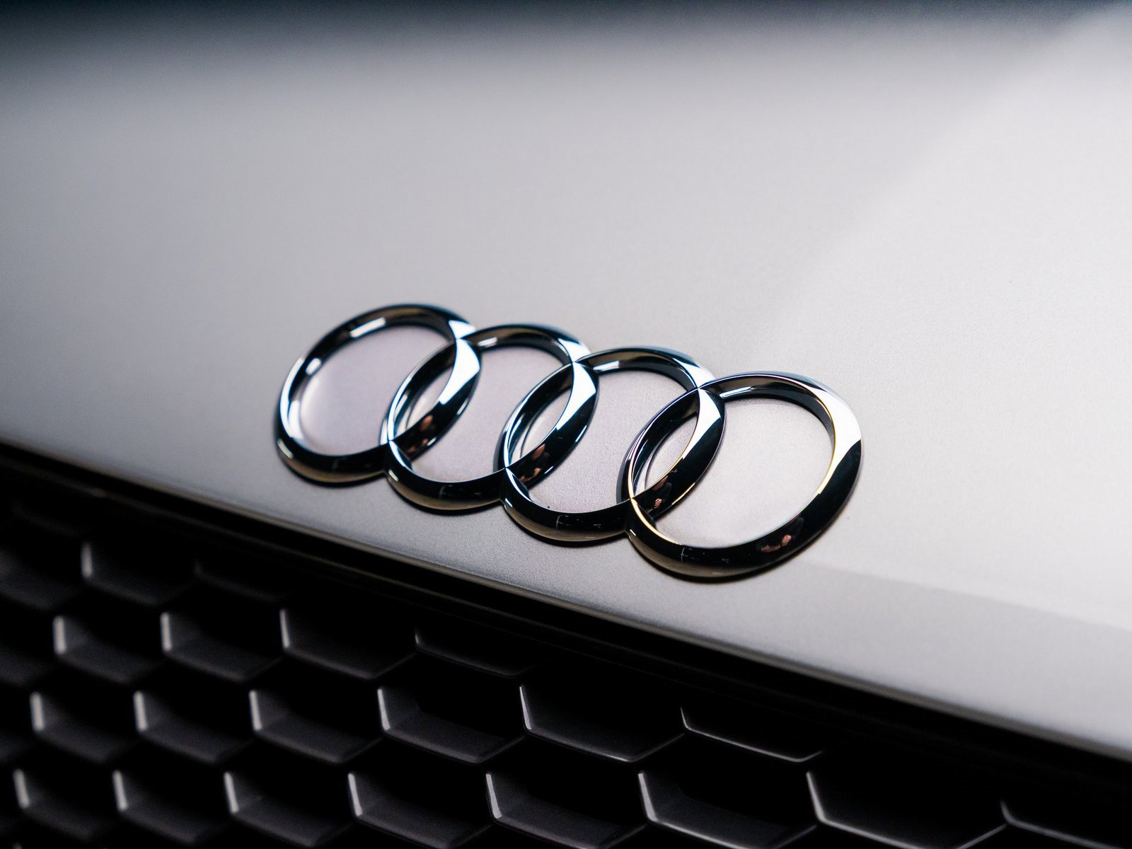 Used 2018 Audi R8 V10 w/ Premium Package image 20