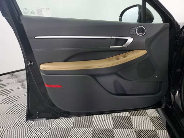 Used 2025 Hyundai Sonata Limited image 33
