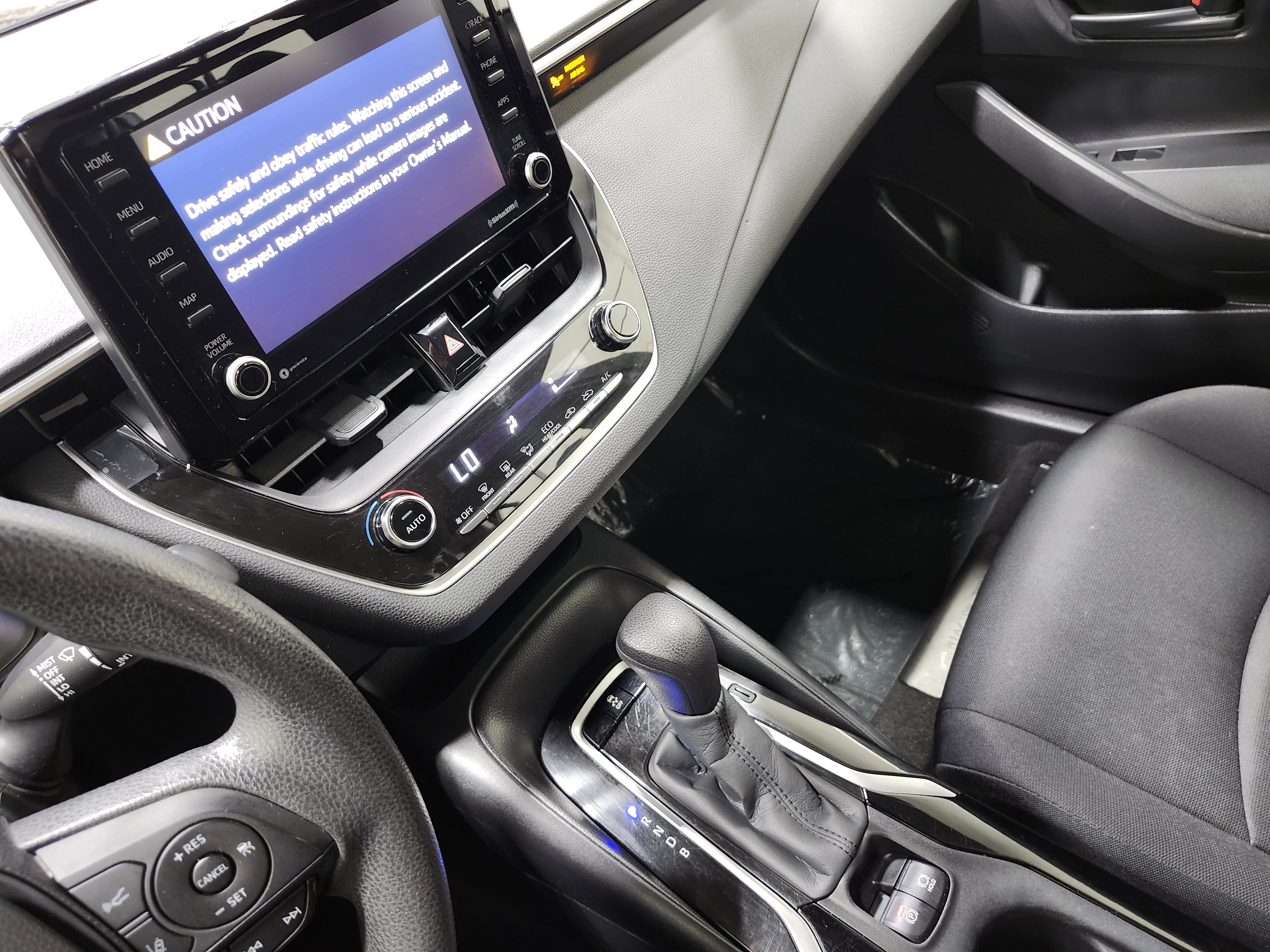 Used 2022 Toyota Corolla LE FWD image 26