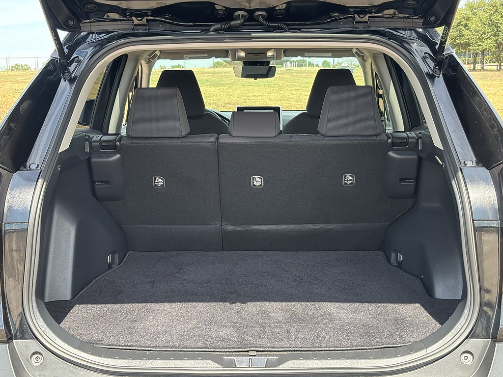 Certified 2025 Toyota RAV4 LE AWD/4WD image 8