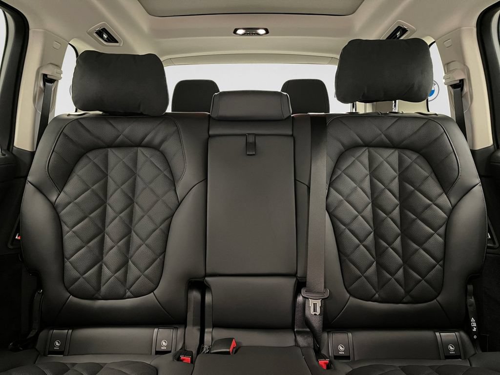 New 2027 BMW X7 xDrive40i AWD/4WD image 12