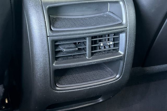 Used 2025 Cadillac XT5 Premium Luxury image 15