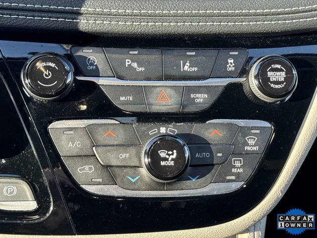 Used 2024 Chrysler Pacifica Limited image 18