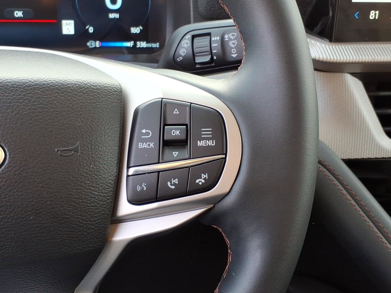 Used 2025 Ford Explorer Active image 21