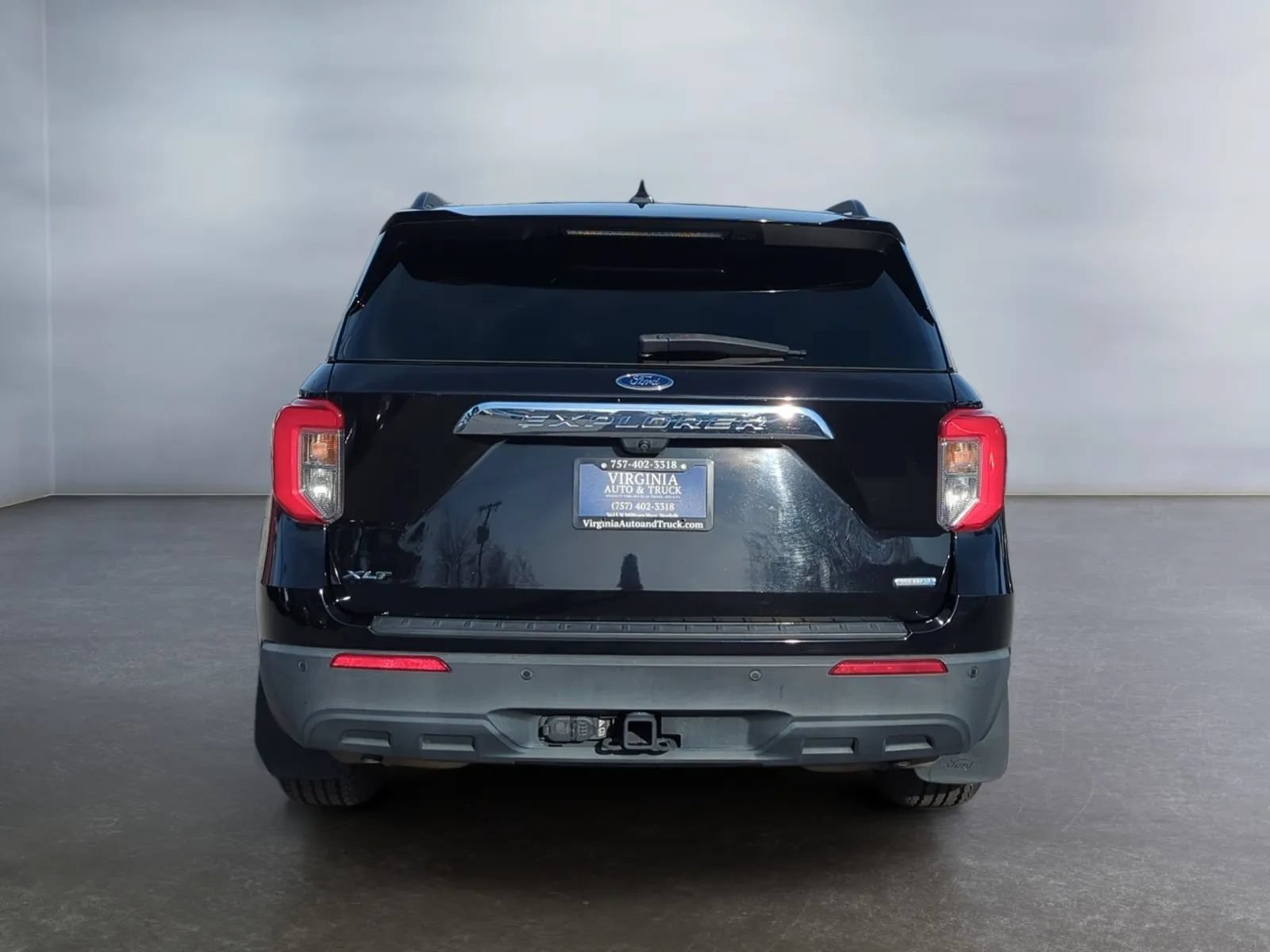 Used 2020 Ford Explorer XLT w/ Class III Trailer Tow Package RWD image 10