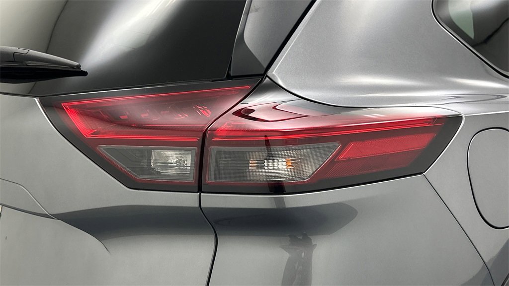 Certified 2021 Nissan Rogue S image 24