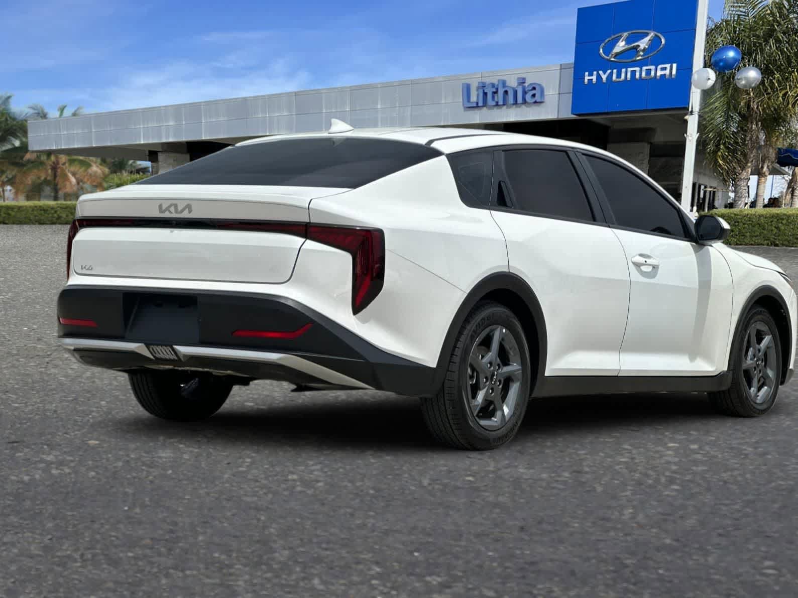 Used 2025 Kia K4 FWD image 3