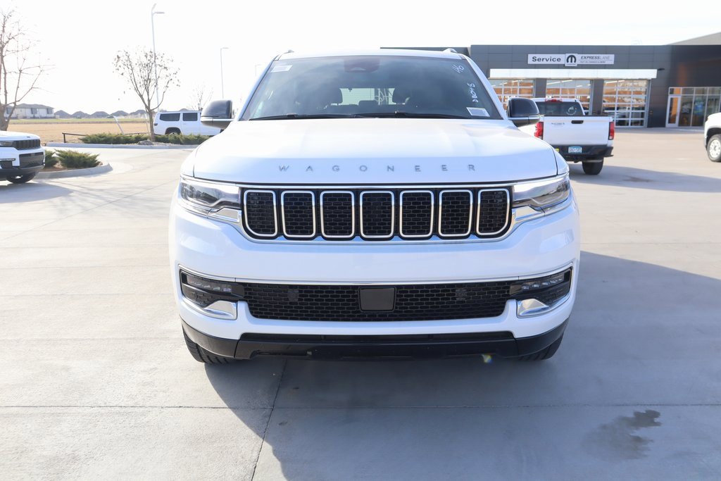 New 2025 Jeep Wagoneer 4WD w/ Premium Group I image 10
