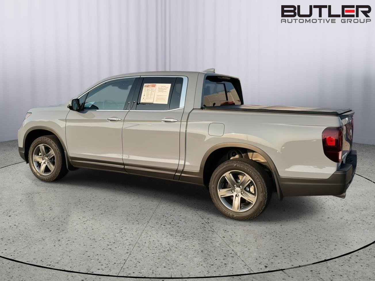 Used 2023 Honda Ridgeline RTL-E image 3