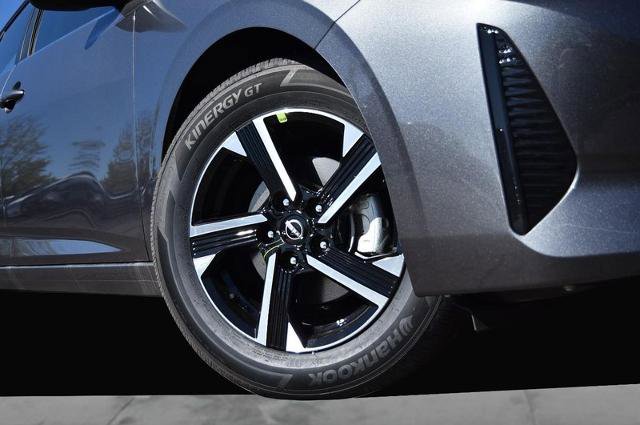 New 2025 Nissan Sentra SV image 3