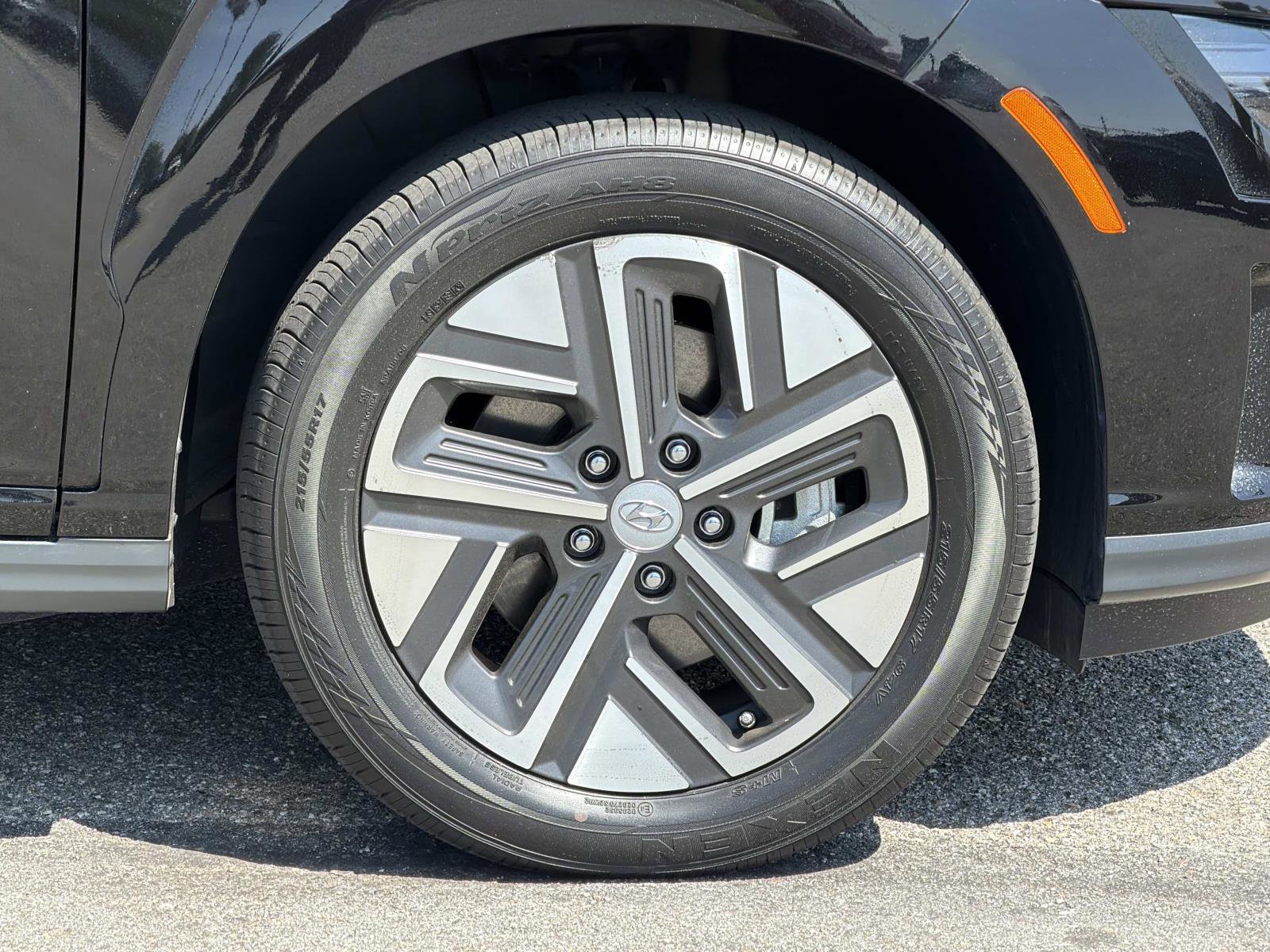 Used 2023 Hyundai Kona SE image 26