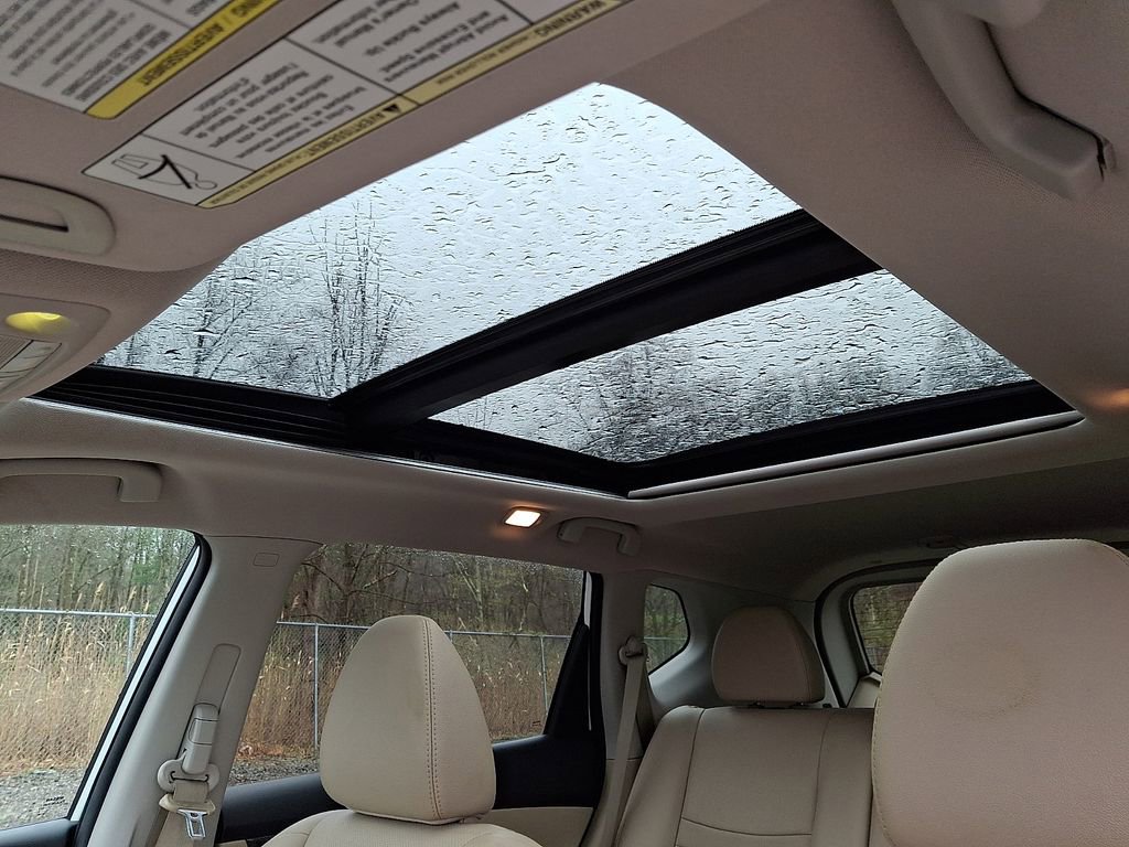 Used 2016 Nissan Rogue SL w/ SL Premium Package image 14