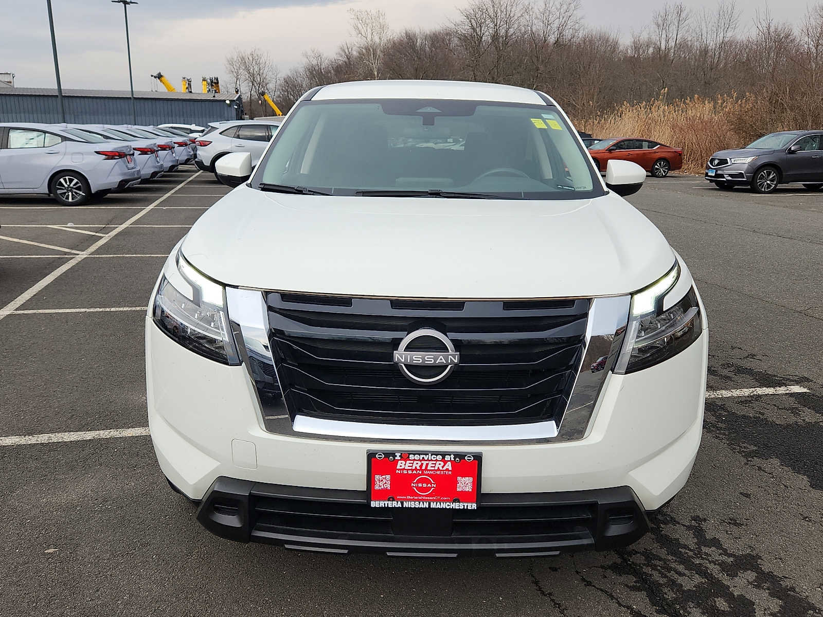 Used 2022 Nissan Pathfinder S AWD/4WD image 2