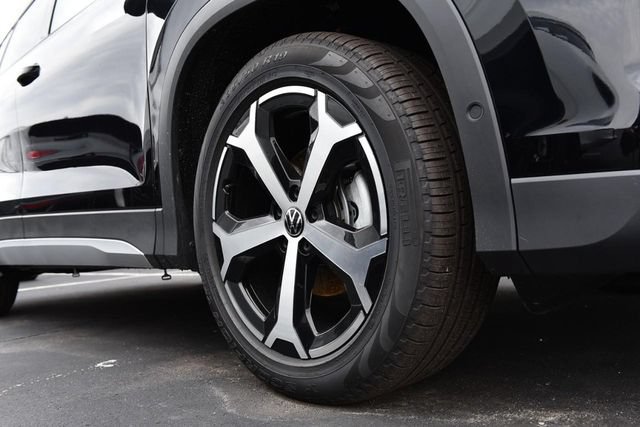 New 2026 Volkswagen Tiguan SE FWD image 5