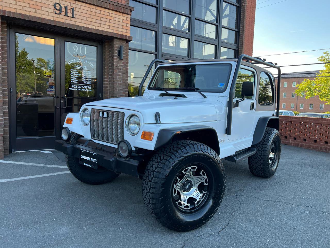 Used 2002 Jeep Wrangler Sahara AWD/4WD image 1