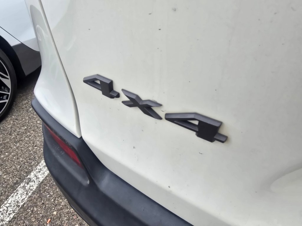 Used 2019 Jeep Cherokee Trailhawk w/ Cold Weather Group image 33