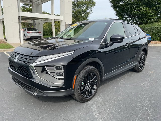 Used 2024 Mitsubishi Eclipse Cross LE AWD/4WD image 2