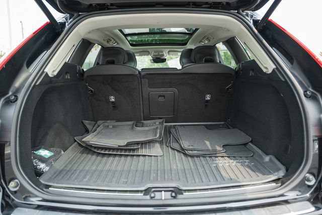 Certified 2023 Volvo XC60 B5 Plus w/ Climate Package AWD/4WD image 10