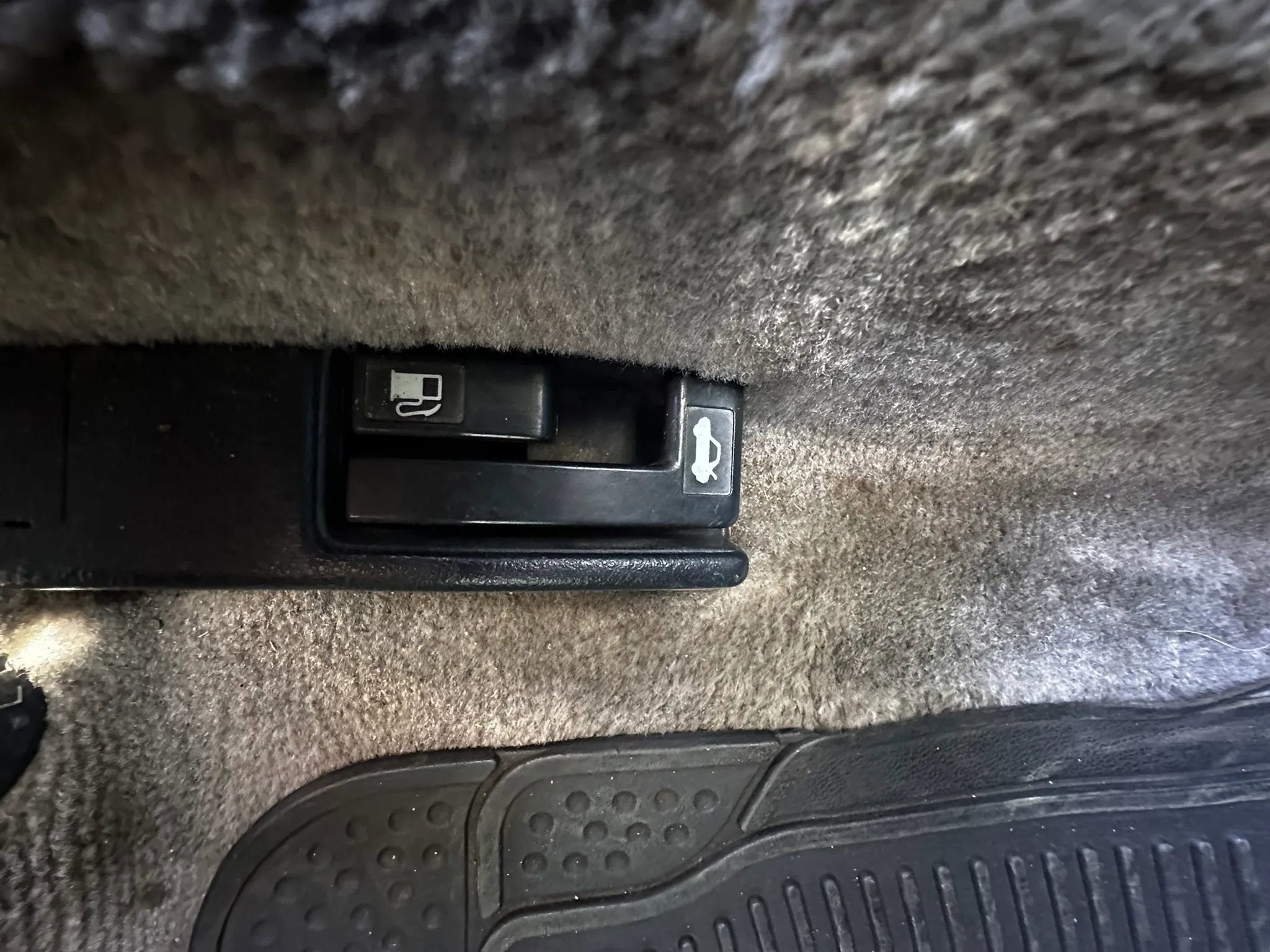 Used 1995 Acura Integra LS FWD image 32