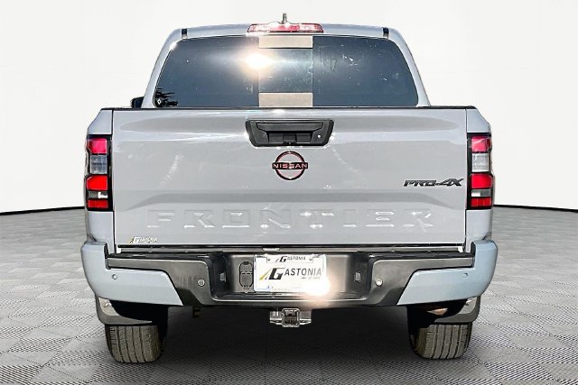 Used 2023 Nissan Frontier PRO-4X w/ Technology Package AWD/4WD image 6