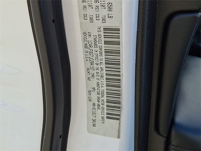 Used 2018 Jeep Grand Cherokee Limited w/ Trailer Tow Group IV image 29