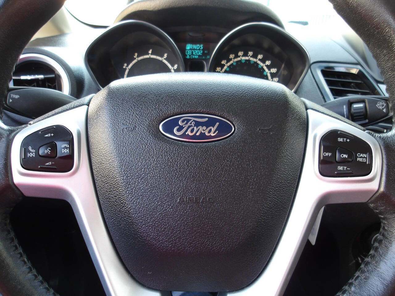 Used 2014 Ford Fiesta SE w/ Equipment Group 201A FWD image 16