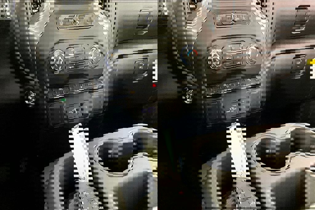 New 2026 GMC Sierra 1500 Pro w/ Pro Value Package image 7