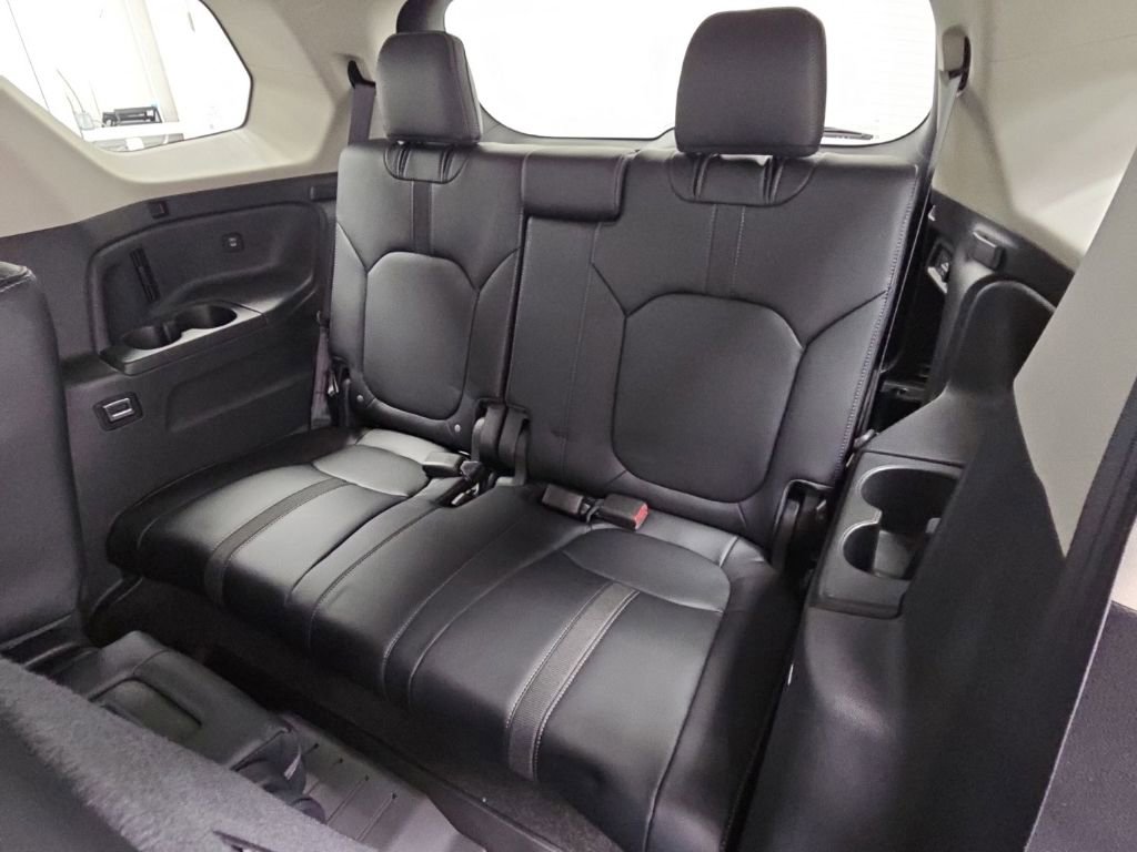 Used 2025 Honda Pilot EX-L image 31