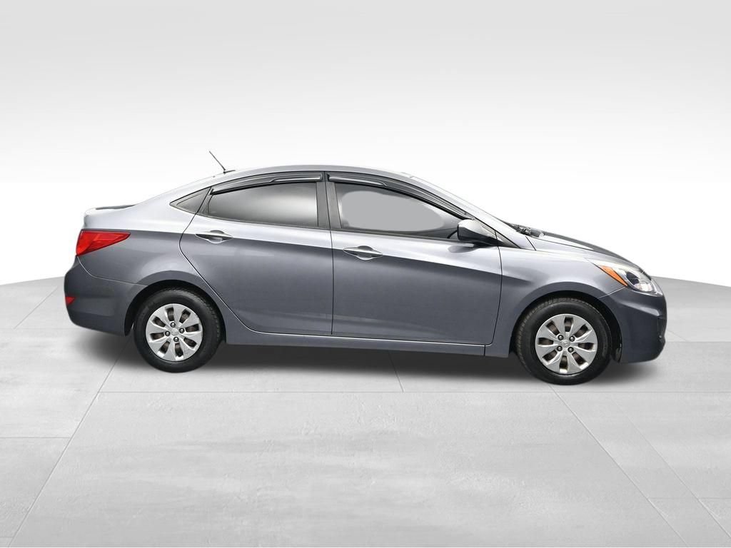 Used 2015 Hyundai Accent GLS FWD image 6