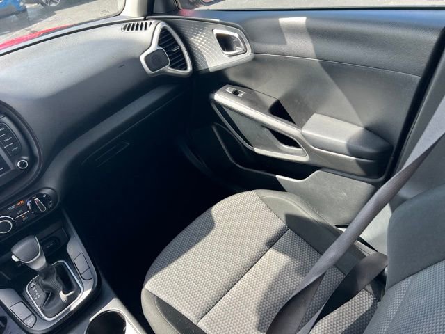 Used 2023 Kia Soul LX FWD image 13
