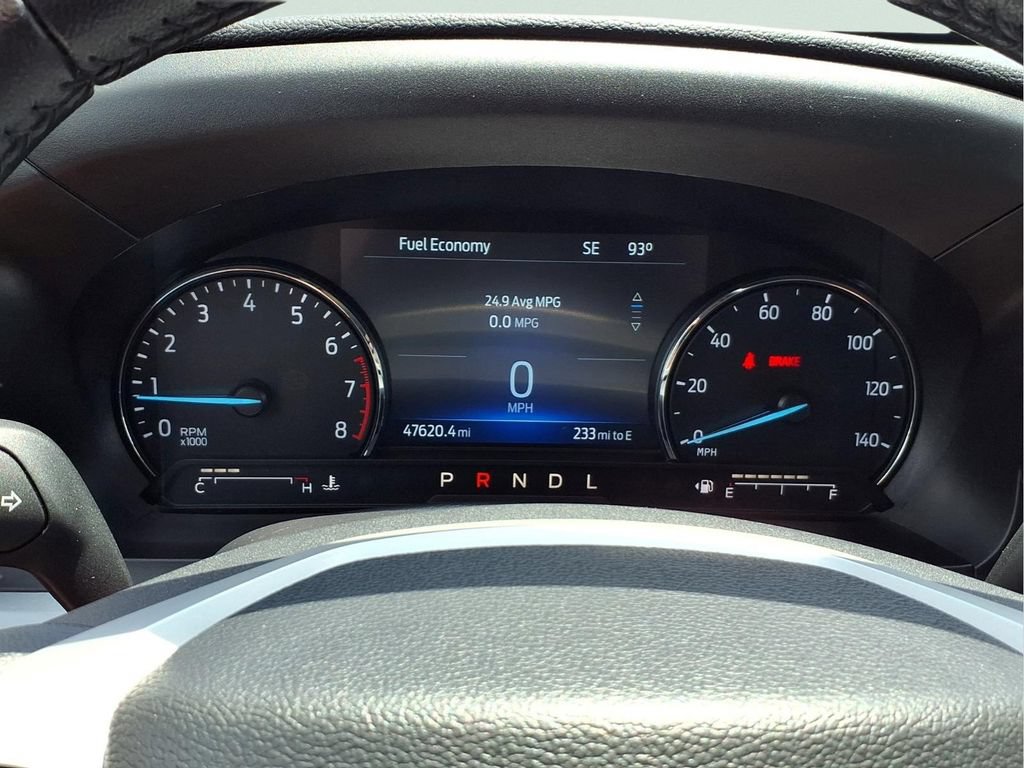Used 2023 Ford Explorer XLT w/ Equipment Group 202A AWD/4WD image 14