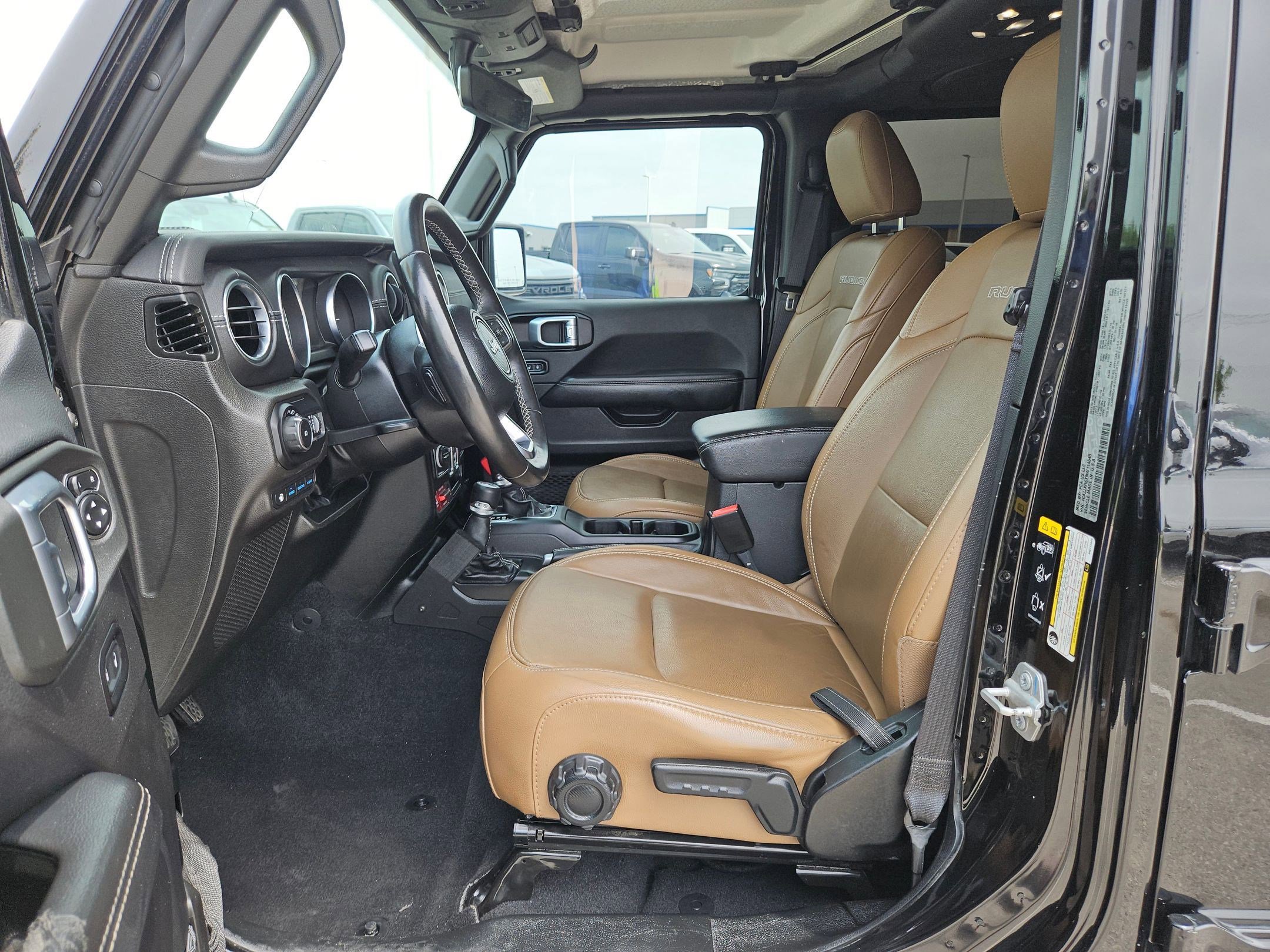 Used 2022 Jeep Wrangler Unlimited Rubicon 4xe AWD/4WD image 9