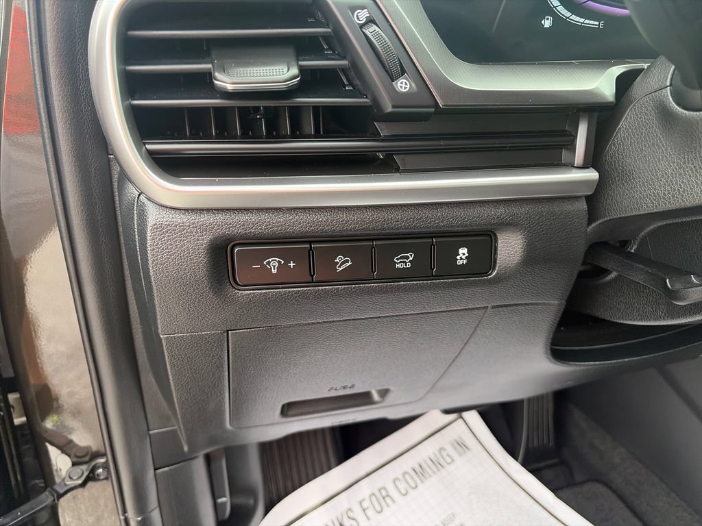 Used 2025 Kia Telluride S AWD/4WD image 32