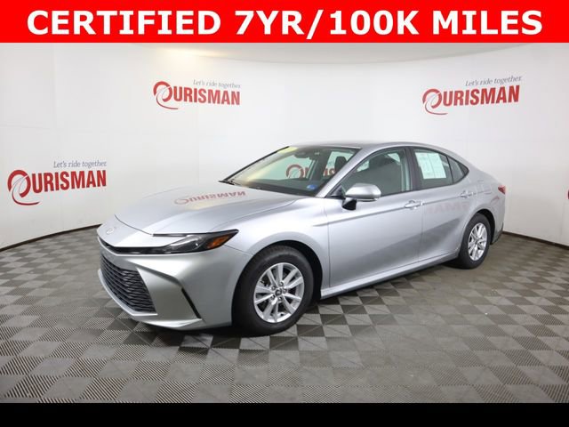 Used 2025 Toyota Camry LE FWD image 5