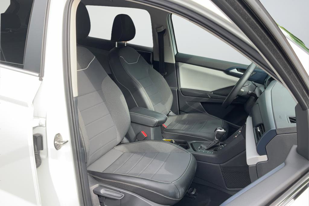 Used 2023 Volkswagen Taos SE FWD image 19