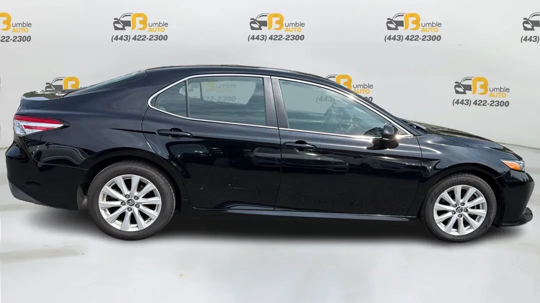 Used 2019 Toyota Camry LE w/ Carpet Mat Package FWD image 4