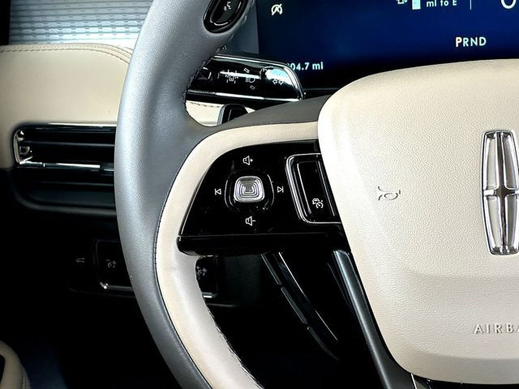 Used 2023 Lincoln Corsair FWD image 22
