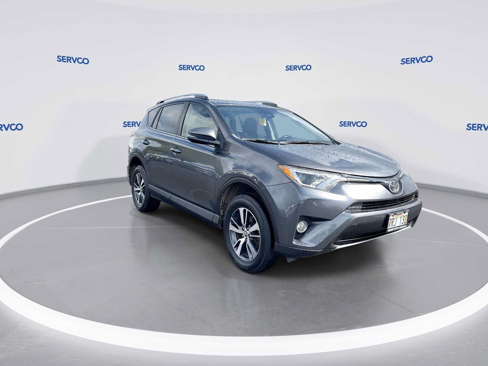 Used 2018 Toyota RAV4 XLE FWD image 2