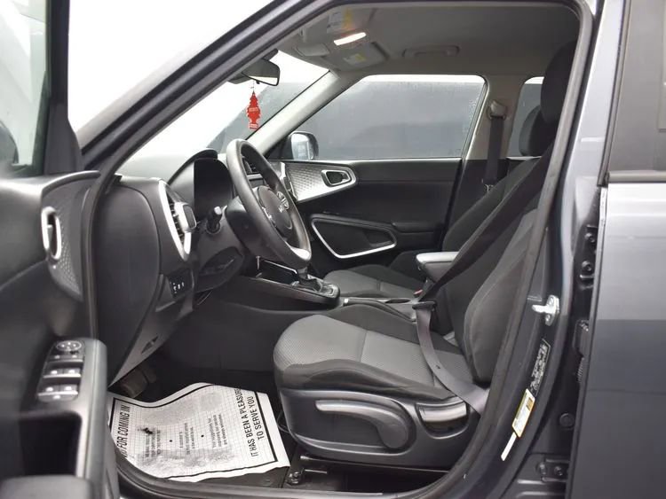 Used 2023 Kia Soul LX w/ LX Technology Package image 14