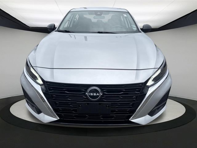 Used 2024 Nissan Altima 2.5 SV image 13