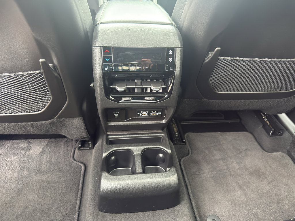 Used 2024 Jeep Grand Cherokee L Limited w/ Luxury Tech Group II AWD/4WD image 33