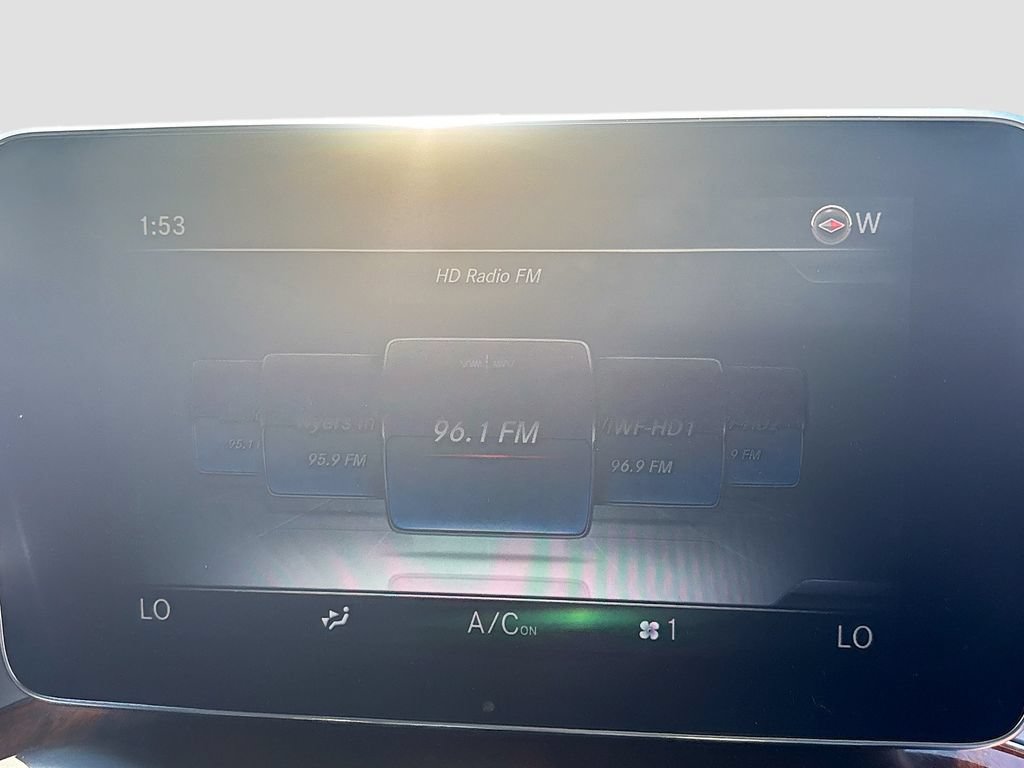 Used 2018 Mercedes-Benz GLC 300 w/ Multimedia Package image 32