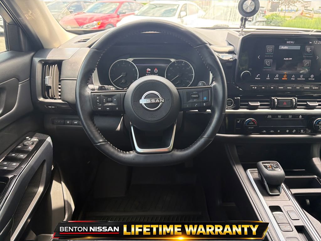 Used 2023 Nissan Pathfinder SL FWD image 14