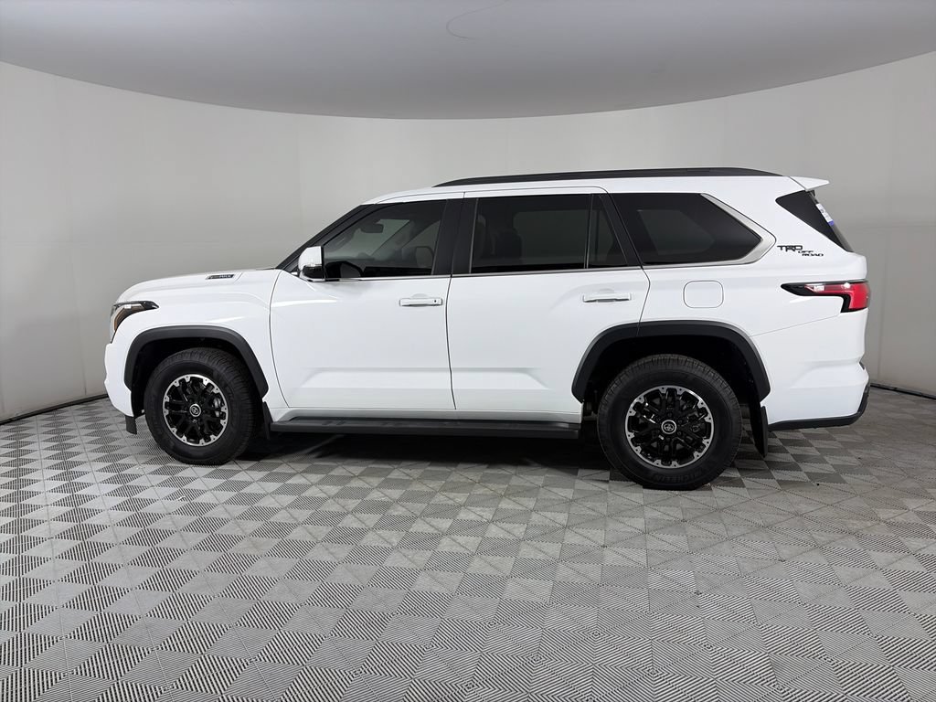 Used 2024 Toyota Sequoia TRD Pro AWD/4WD image 4