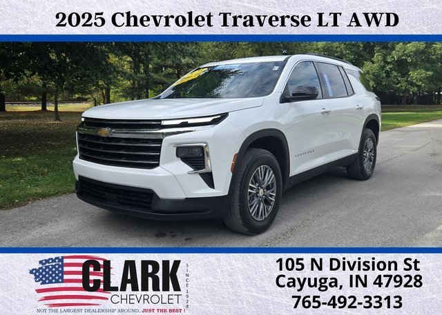Used 2025 Chevrolet Traverse LT image 1